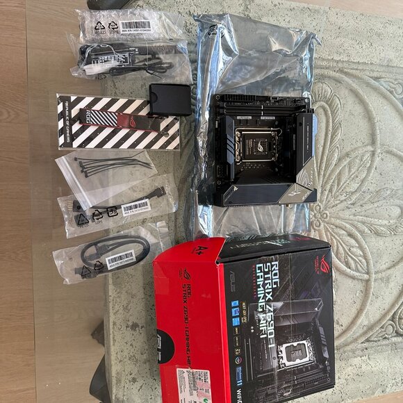 SOLD Gaming Wi-Fi Motherboard - ROG Strix Z690-I Gaming Wi-Fi Motherboard Strix - Picture 6 of 8